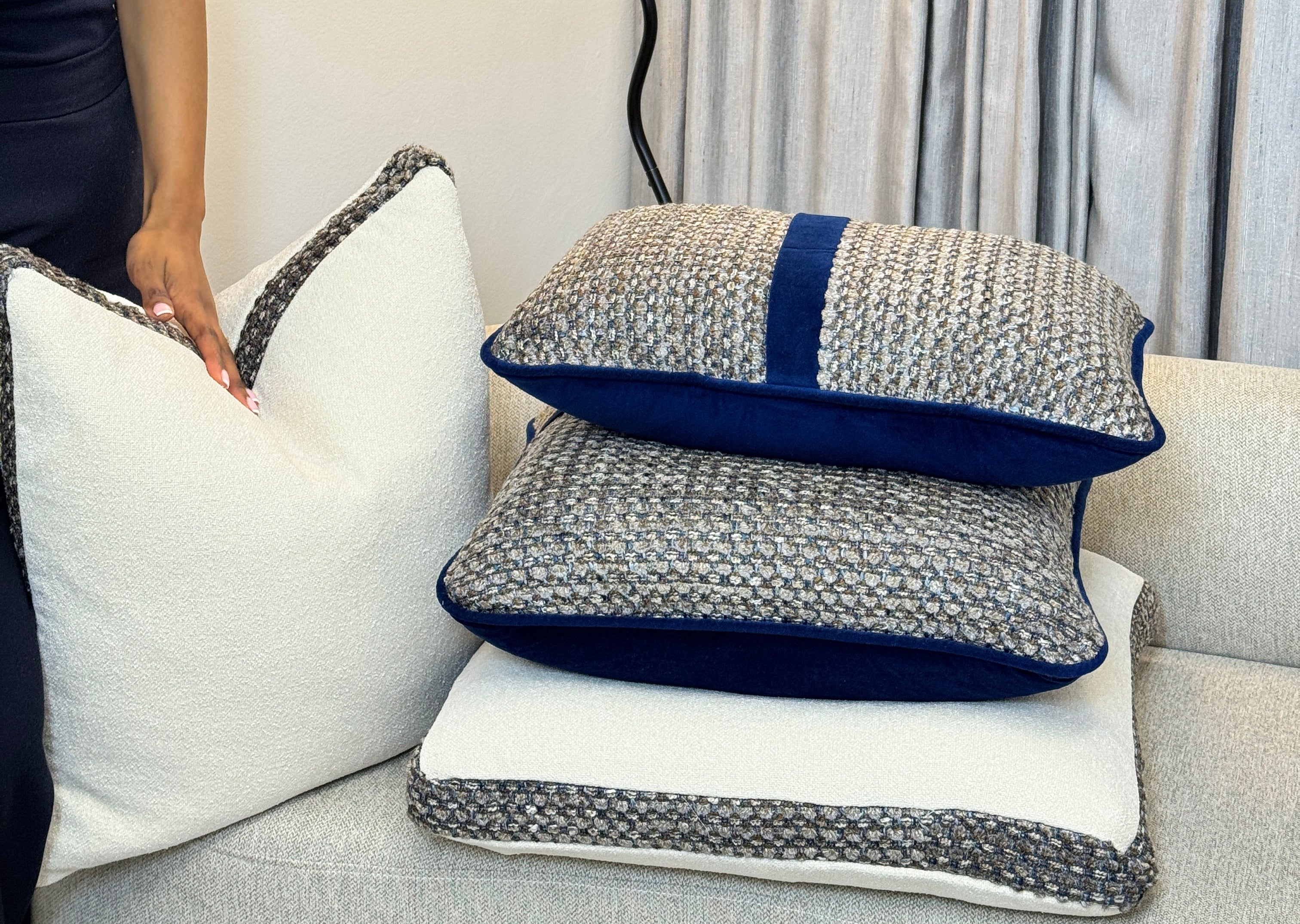 Faith That Overcomes — Woven Boxed Neutral (50×50 cm) | Premium Duck Down Cushion