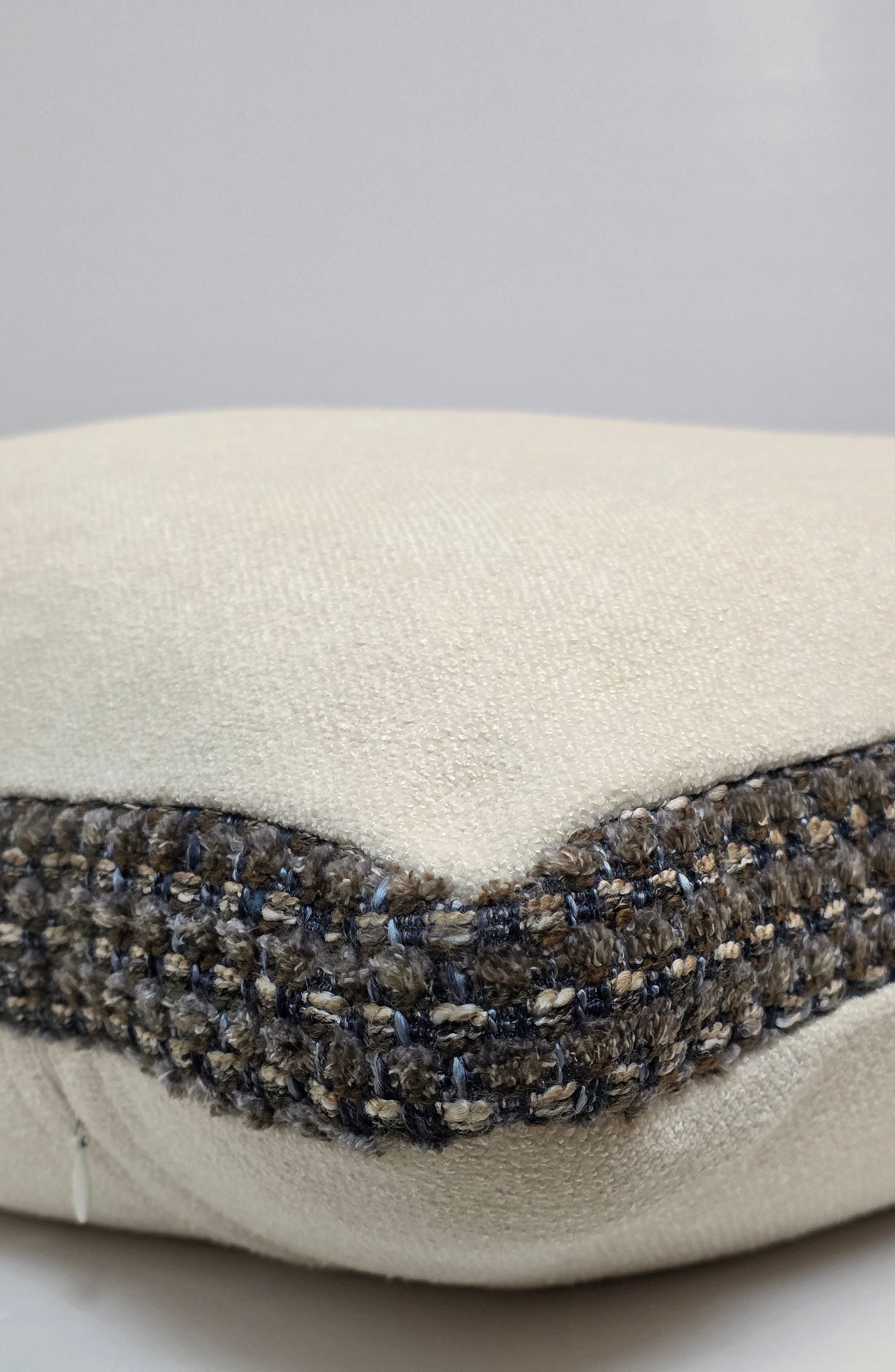 Faith That Overcomes — Woven Boxed Neutral (50×50 cm) | Premium Duck Down Cushion