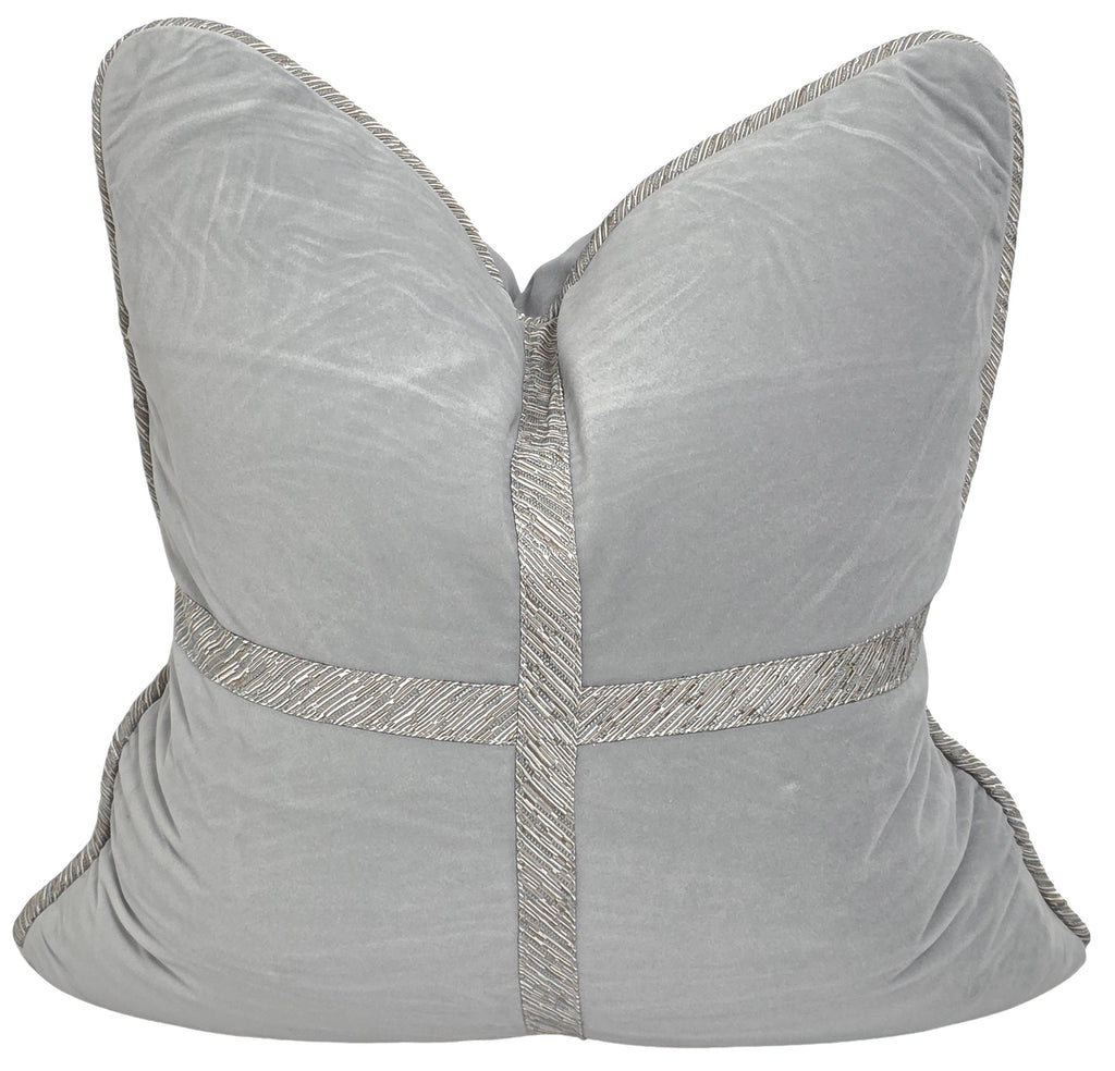 The Love of God That Qualifies Us — Crossed Velvet (50×50 cm) | Premium Duck Down Cushion